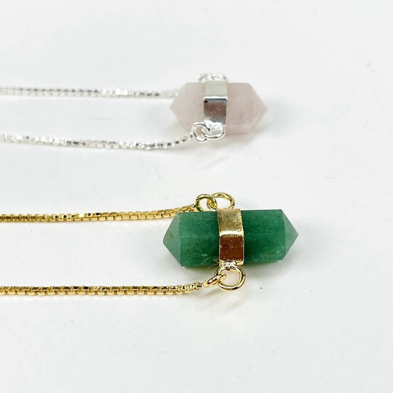 side view of the pendant to show the thickness 