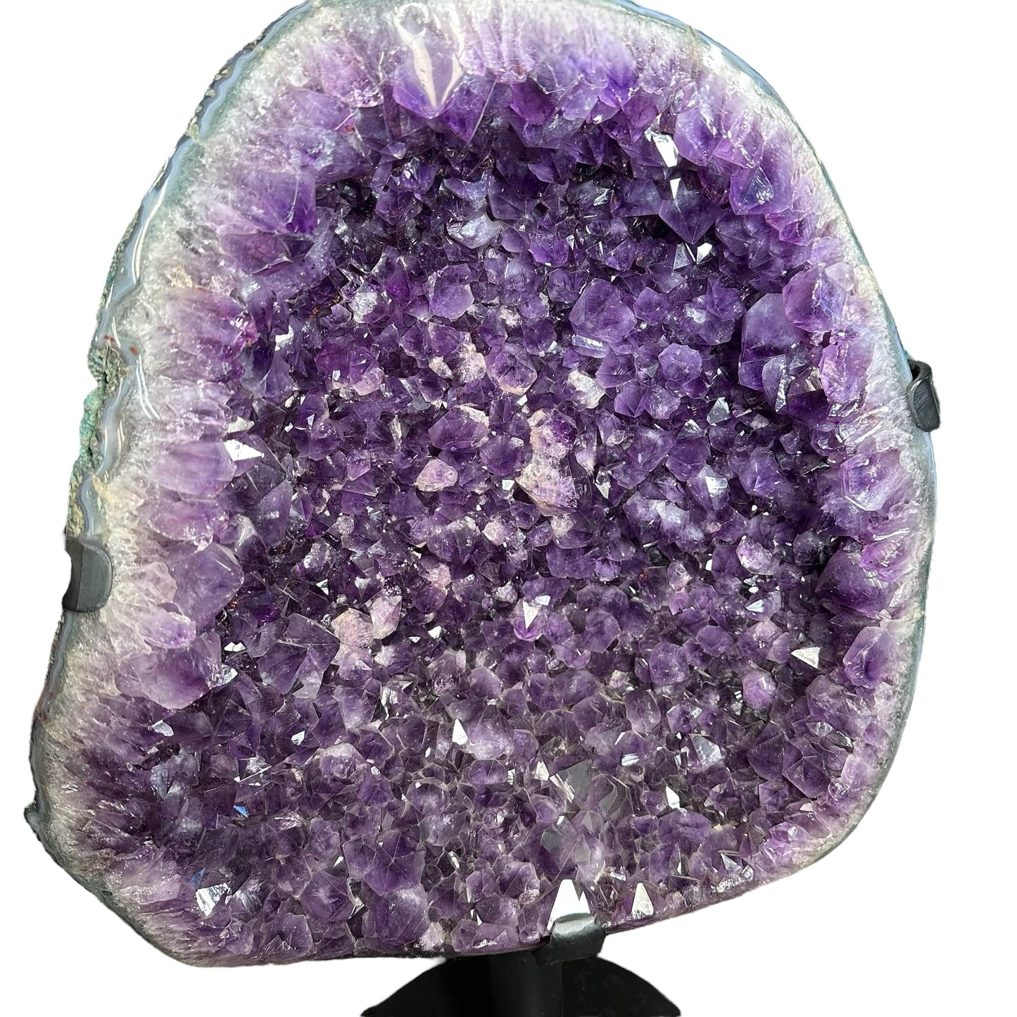 close up of the amethyst clusters 