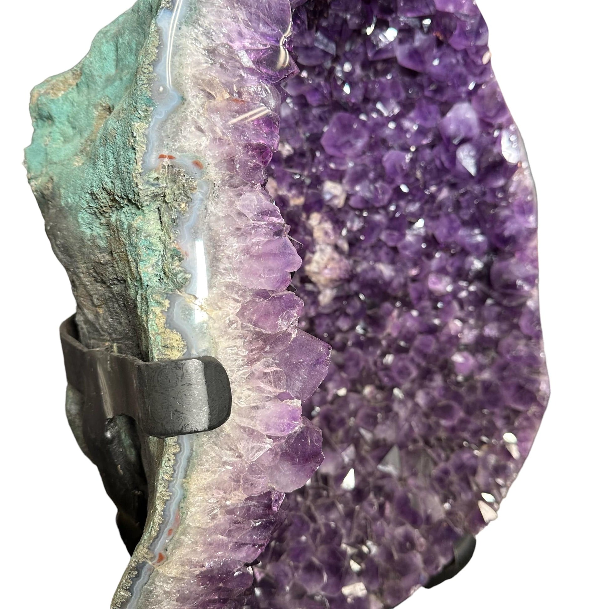 close up of the amethyst clusters 