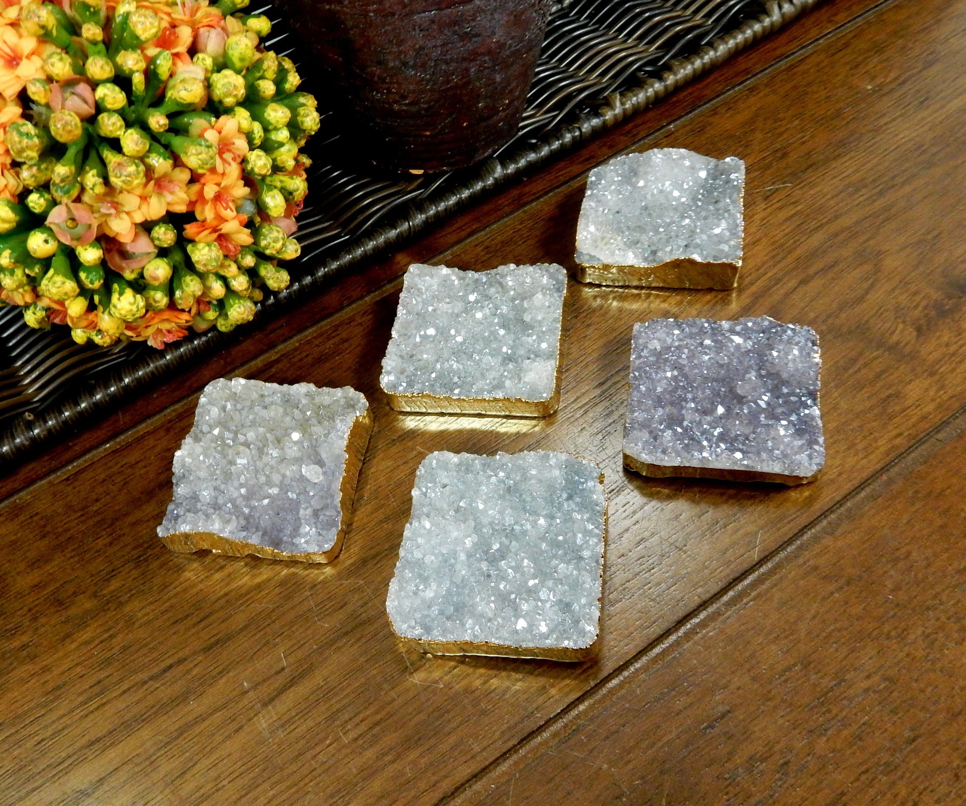 multiple white shimmer beads for thickness color and texture reference