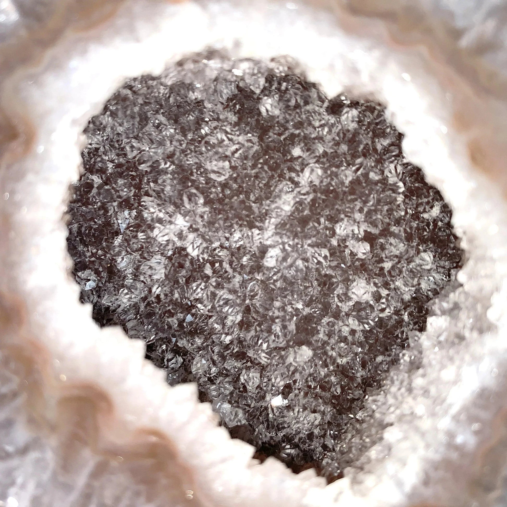 agate with decorations in the background