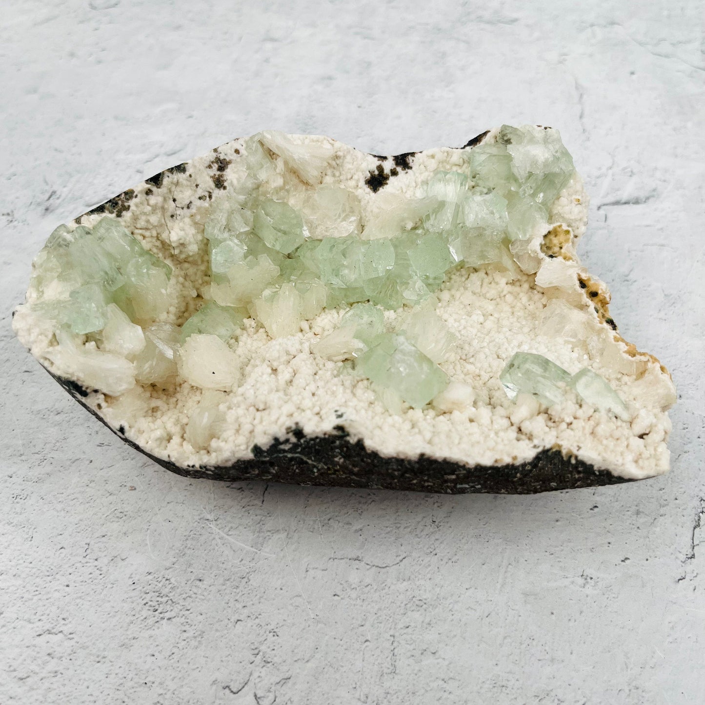 Natural Green Apophyllite with Stilbite Crystals Clusters Zeolites