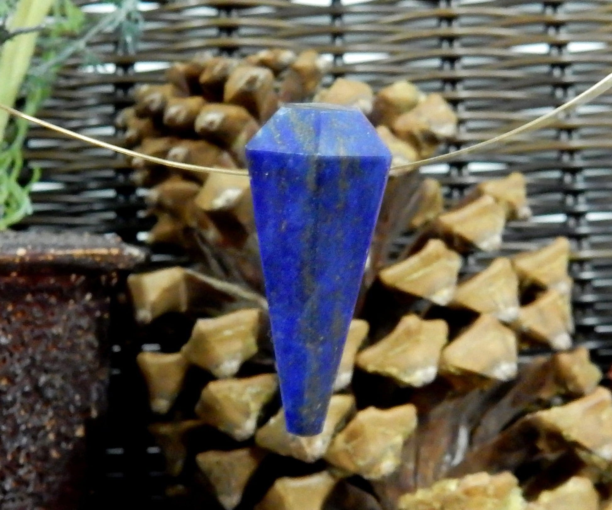 Lapis Lazuli in chain (chain not included)