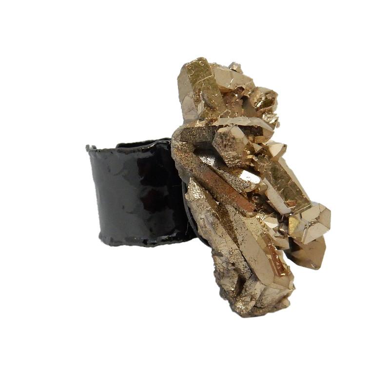 gold crystal ring side view