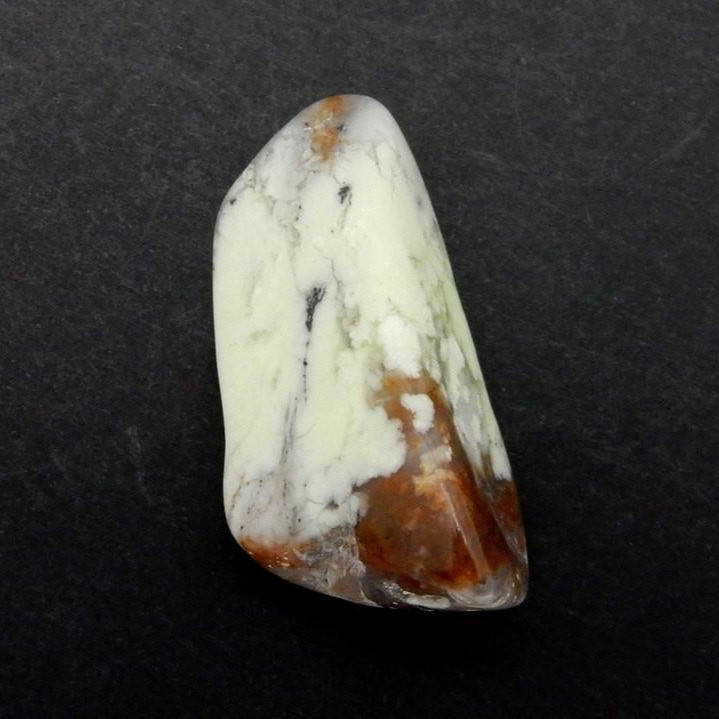 close up of chrysoprase